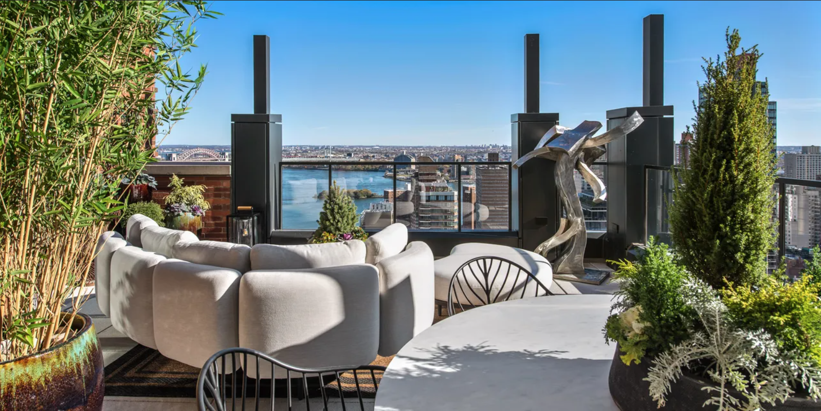 Holiday House NYC 2022: See Inside the Designer Show House