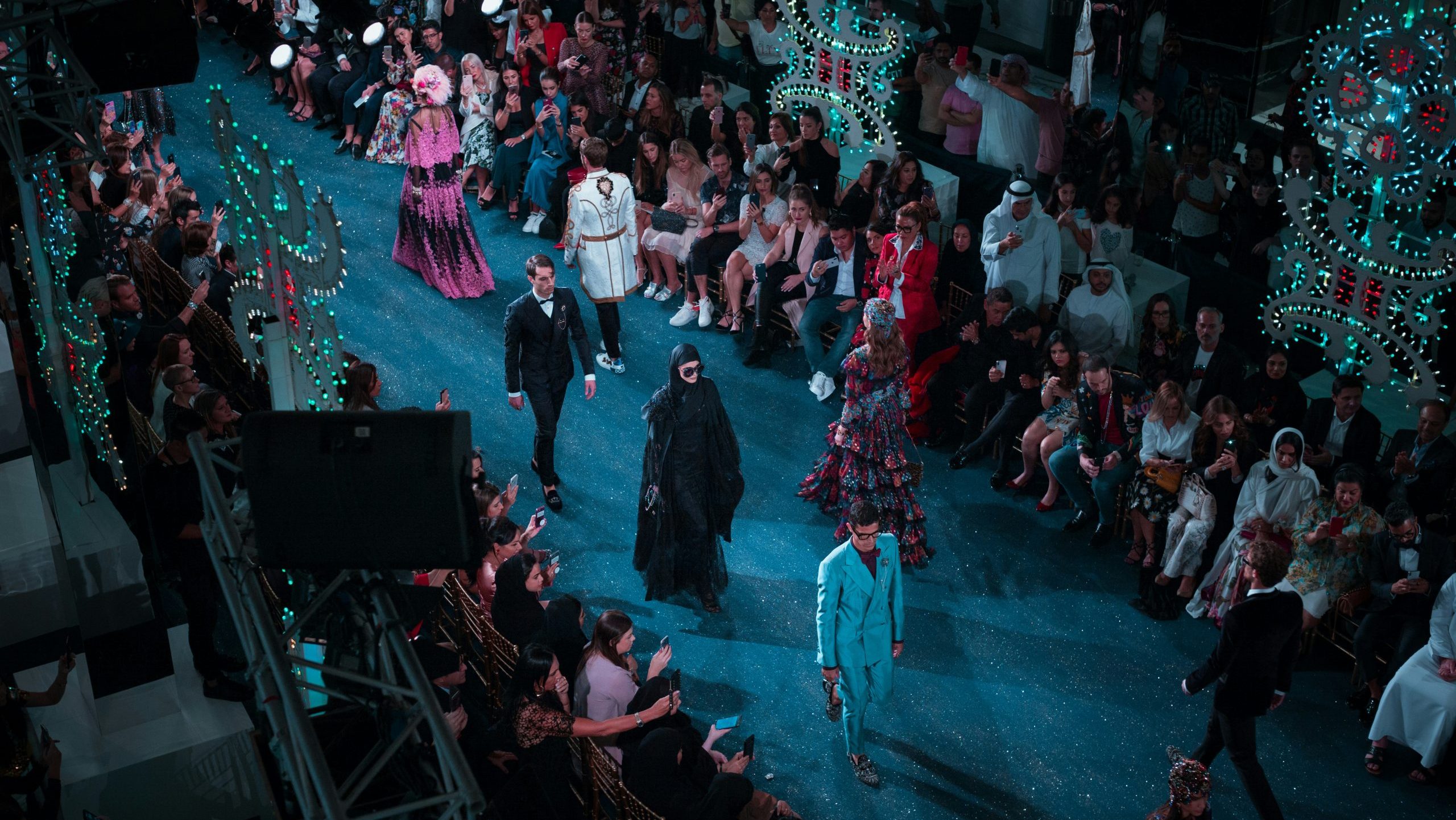 How to Watch Global Runway Shows Legally from Home: A Practical Guide for Fashion Fans