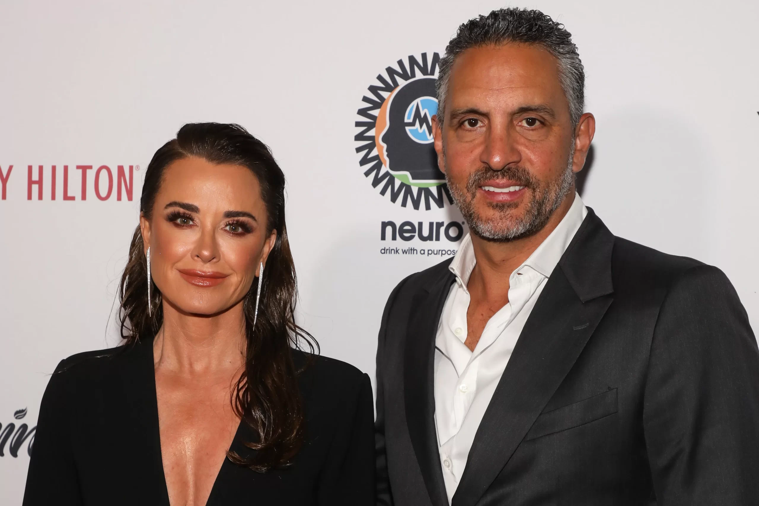 mauricio umansky net worth