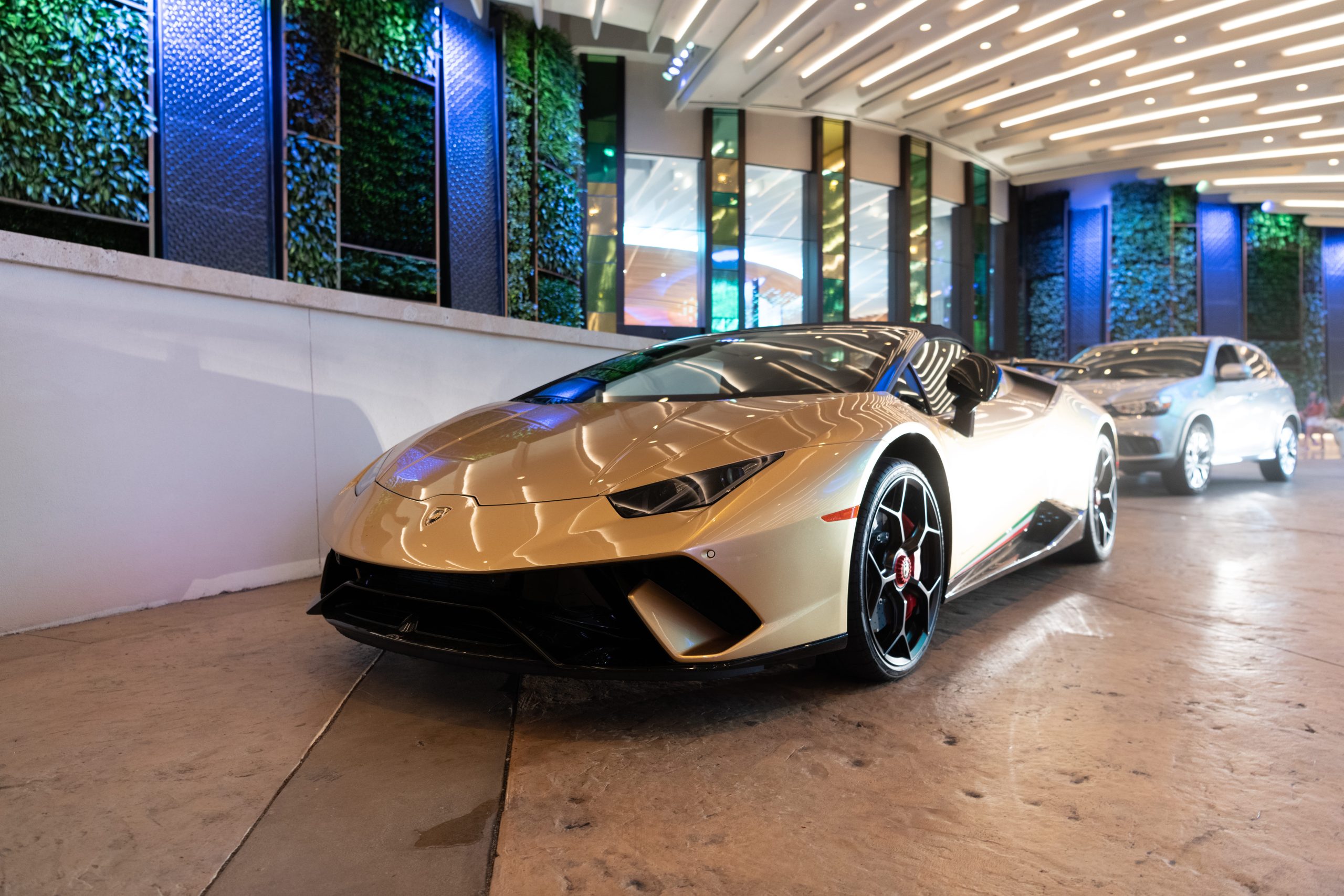 Aventador Roadster how much does a lamborghini cost to rent