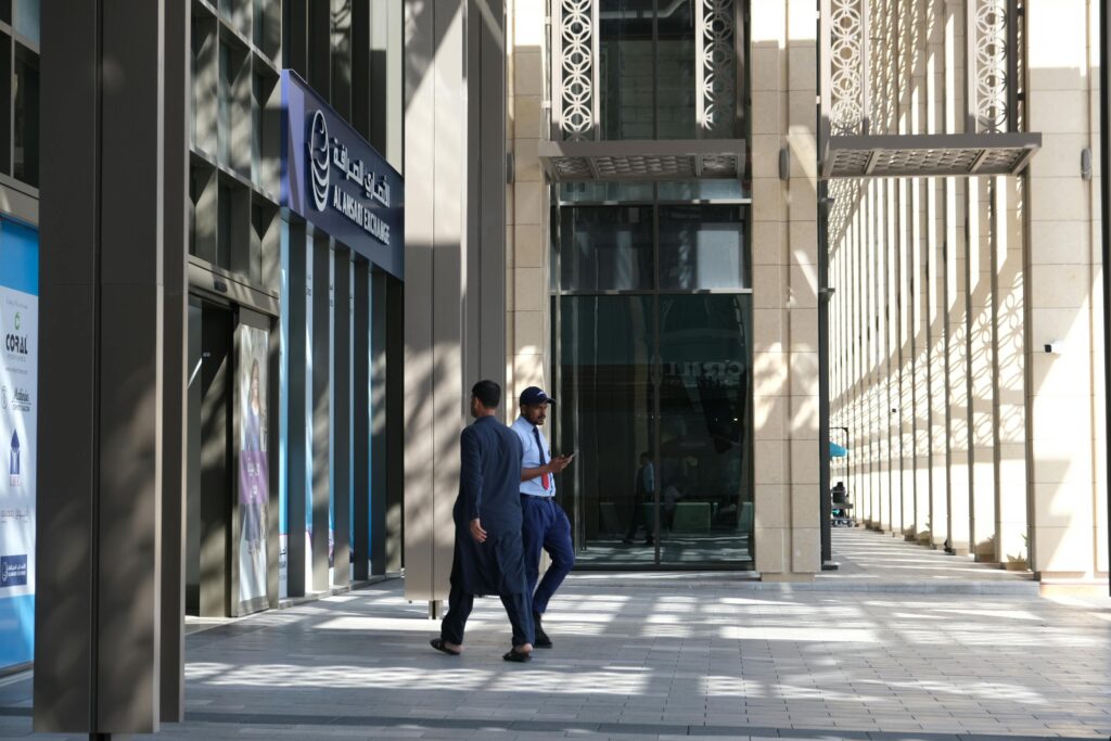 Photo by nana liu: https://www.pexels.com/photo/modern-architecture-in-dubai-s-business-district-31413041/  