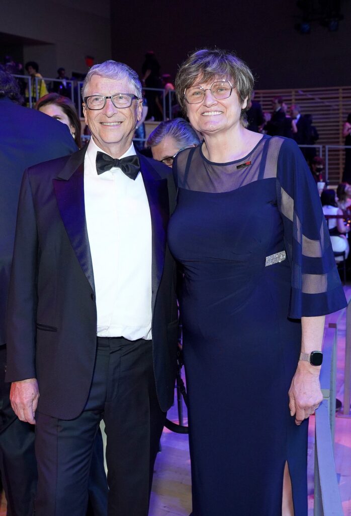 NEW YORK, NY - JUNE 8: Bill Gates and Katalin Kariko attend 2022 TIME100 Gala at Jazz at Lincoln Center on June 8, 2022 in New York. (Photo by Sean Zanni/PMC) *** Local Caption *** Bill Gates;Katalin Kariko