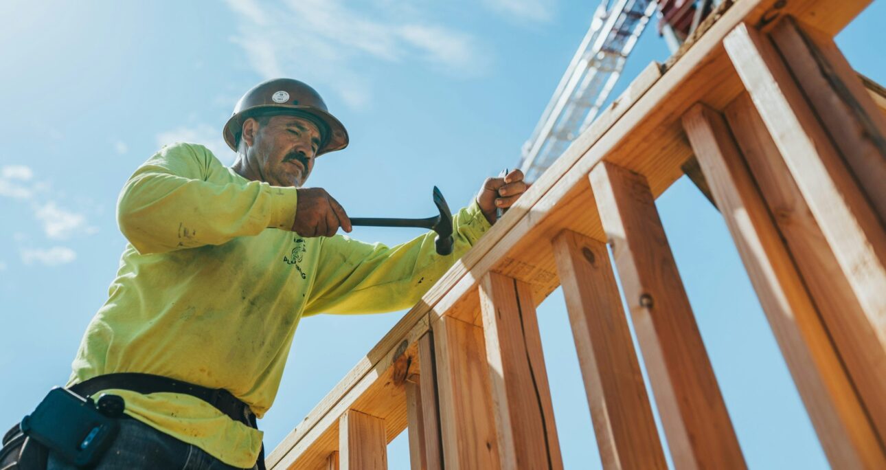 Questions Homeowners Should Ask Before Hiring a Roofing Contractor in Northeast Ohio 