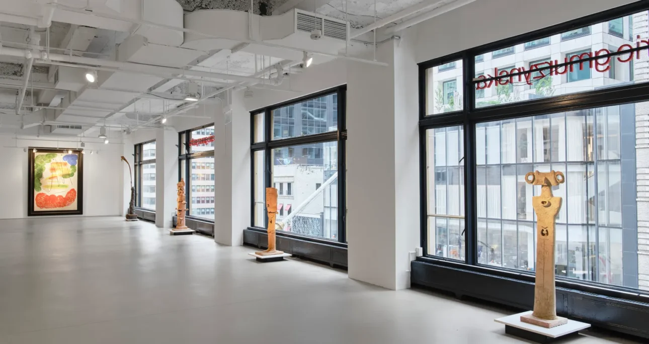 Galerie Gmurzynska Featured in Observer
